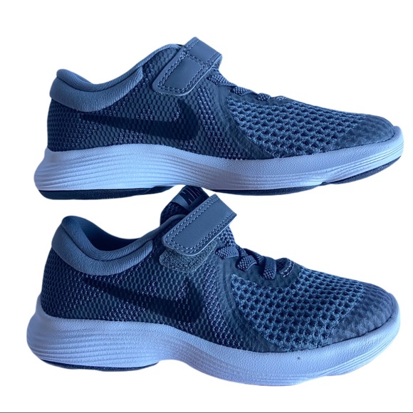 nike training shoes kids